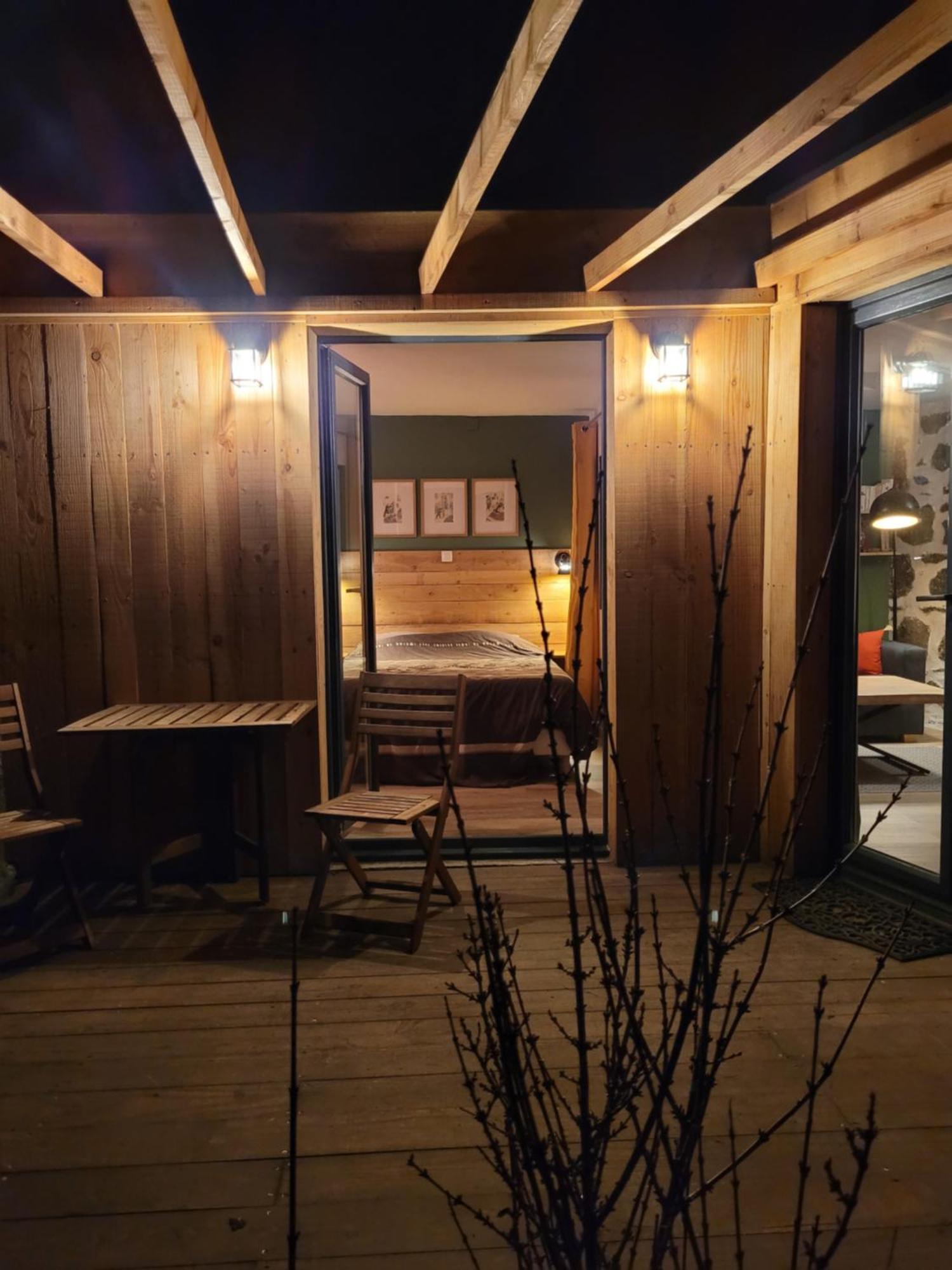 La Maisonnette Sous Le Cerisier Bergonne Buitenkant foto